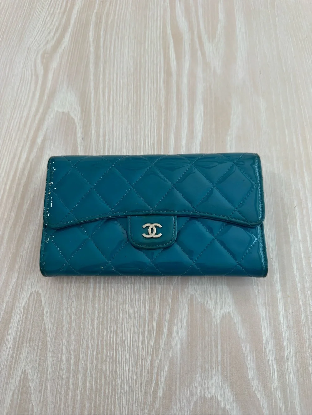 Chanel Patent Leather L Flap Wallet - Picture 3 of 12